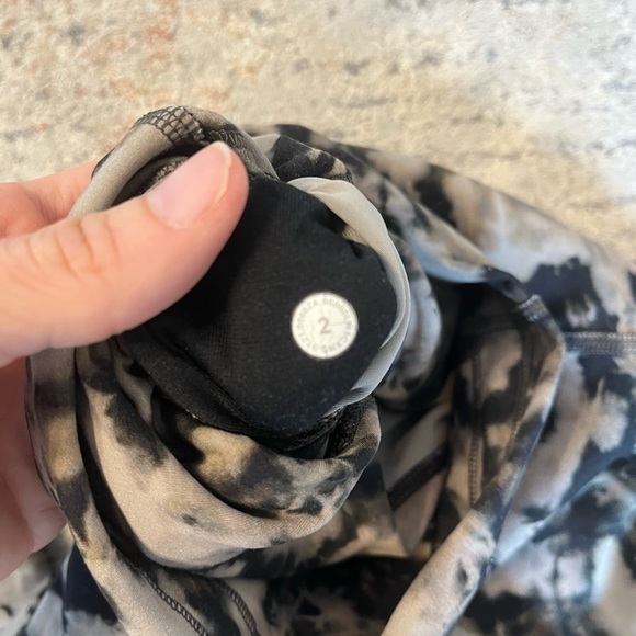 Lululemon Wunder Train Leggings 28” Size 2 - Picture 6 of 6